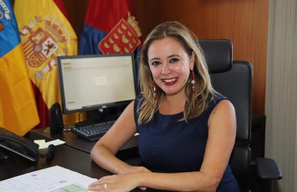 Poll suggests Cabildo win for Corujo