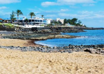 Costa Teguise beaches reopen