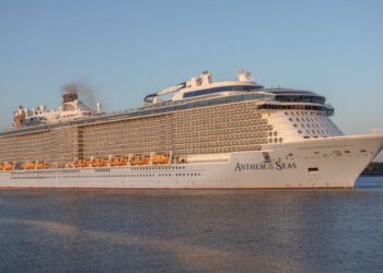 Arrecife urged to open for cruise season