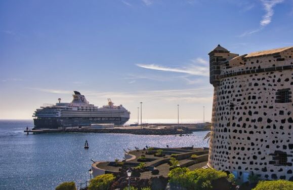 Cruise ships to bring 20,000 tourists this week