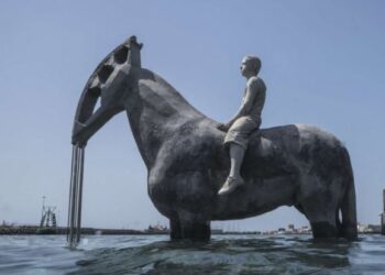 De Caires sculptures to return?