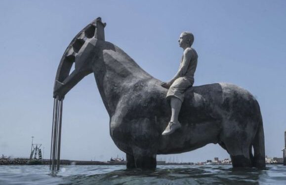 De Caires sculptures to return?