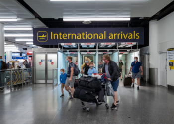 Pre-departure tests for UK reintroduced