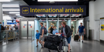 Pre-departure tests for UK reintroduced