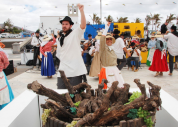 Yaiza comes together for Día de Canarias