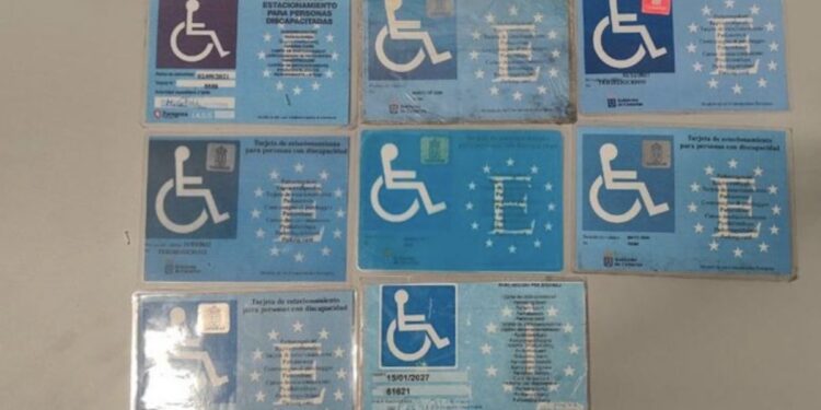 Fraudulent disability parking cards seized in Arrecife