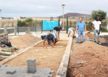 Dog park improvements in Playa Blanca