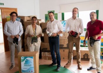 Lanzarote schools send 2,400 pairs of shoes to Equatorial Guinea