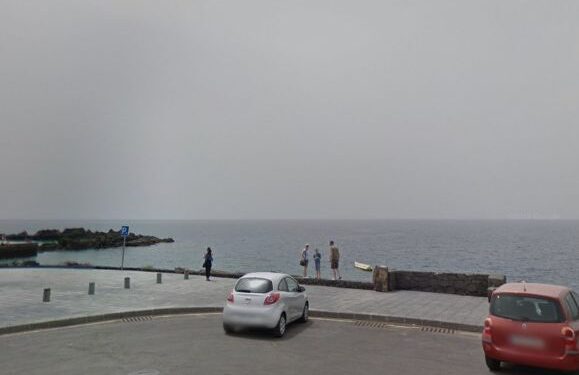 Drifting tourists rescued in Puerto del Carmen