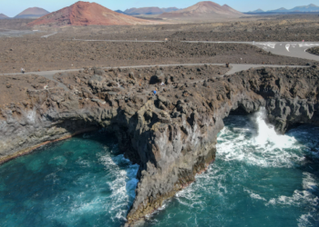 El Golfo road row