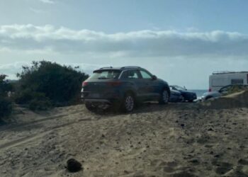 Parking chaos at Famara