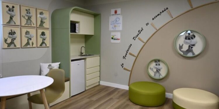 Dr José Molina Orosa hospital opens new family room