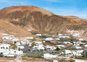 Cabildo to fund cable burial at Femes