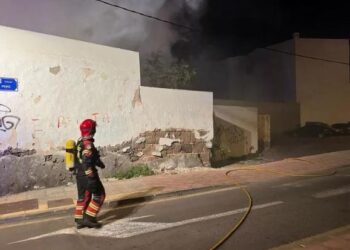 Fire in abandoned house