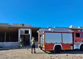 Fire in abandoned property in Arrecife