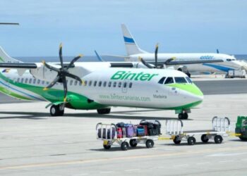 Flight returns to Lanzarote due to medical complications