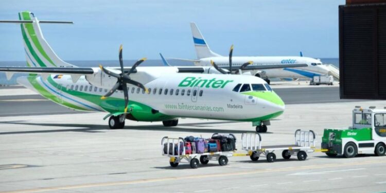 Flight returns to Lanzarote due to medical complications