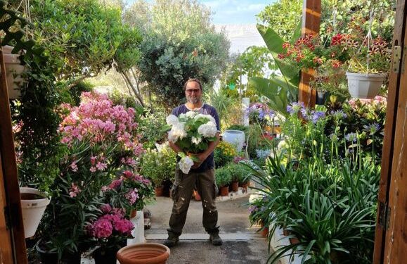 Flower Power looking for gardeners