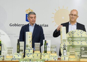 Flower Power win best bottle design at olive oil awards