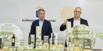 Flower Power win best bottle design at olive oil awards