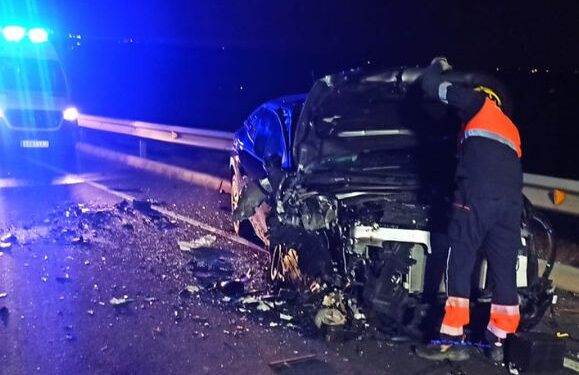 Four injured in car crash near Mácher