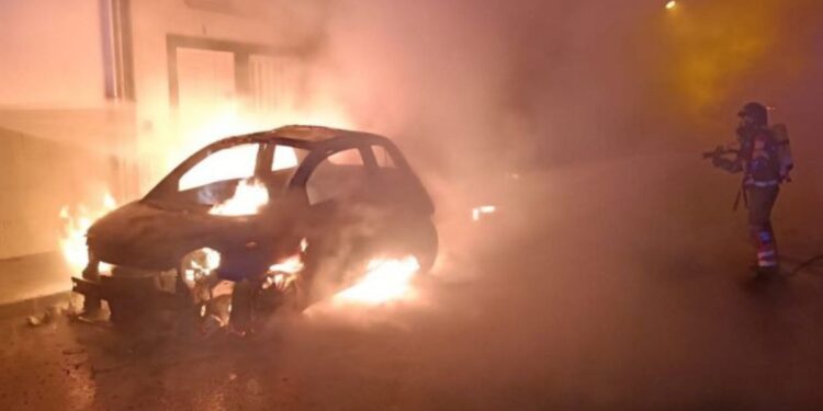 Four vehicles burned in Arrecife