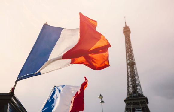 France tightens UK travel restrictions