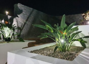 Lanzarote garden solar lights