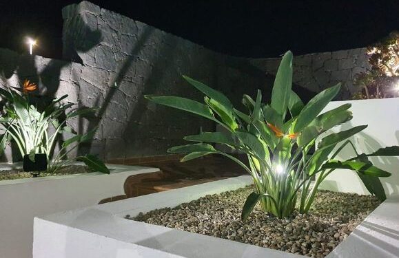 Lanzarote garden solar lights