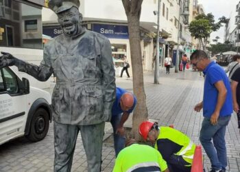 Heraclio Niz statue to be polished and placed on pedestal