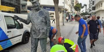 Heraclio Niz statue to be polished and placed on pedestal