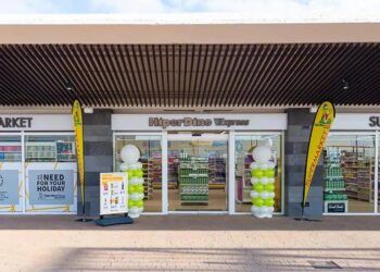HiperDino opens newest supermarket in Playa Blanca