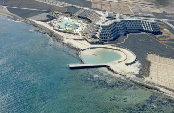 Costa Teguise’s first hotel