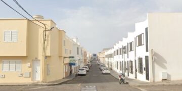 House fire injures two in Arrecife