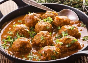 How to make albóndigas