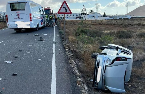 Huge crash in San Bartolomé
