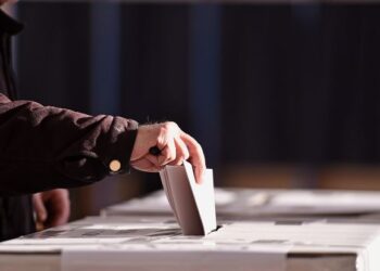 A hundred thousand voters