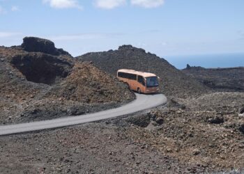 New hybrid coaches for Timanfaya