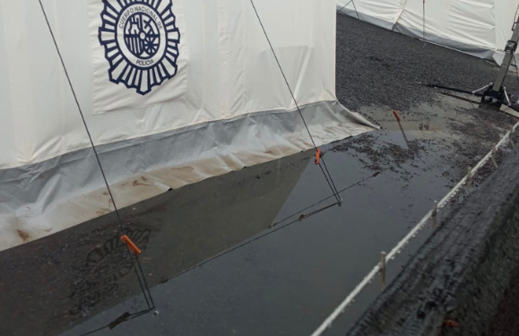 Pérez calls for the dismantling of immigrant camp