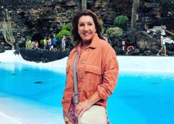 Jane McDonald puts Lanzarote on screen
