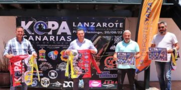 Playa Blanca hosts Kayak competition