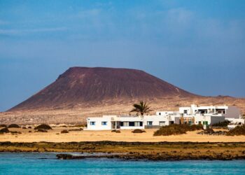 Man arrested after three robberies in Arrecife
