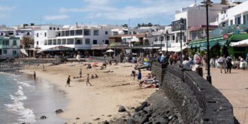 Lanzarote beaches come under fire