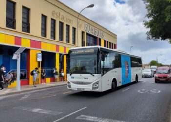 Lanzarote bus passengers soar
