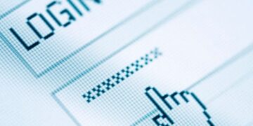 Lanzarote business scammed out of 19,500 euros