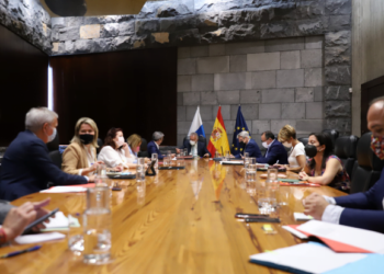 Lanzarote achieves Level 1 while Canaries worsen