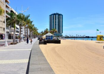 Lanzarote demonstration against mass tourism to be headed by “normal citizens”