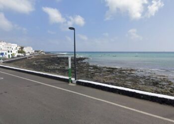 Patera arrives at Las Caletas