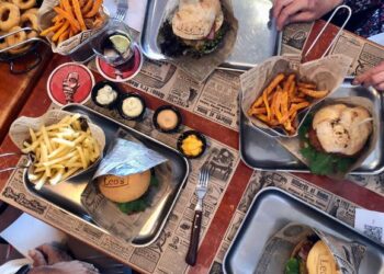 Trying Leo’s Burgers