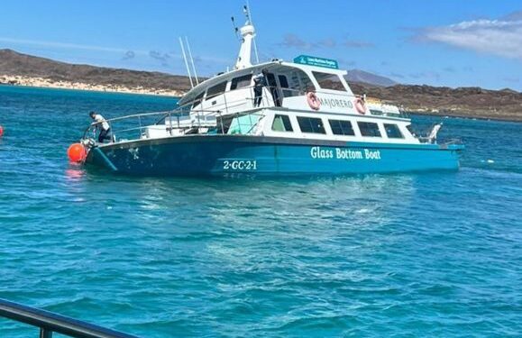 Lobos ferry sinks